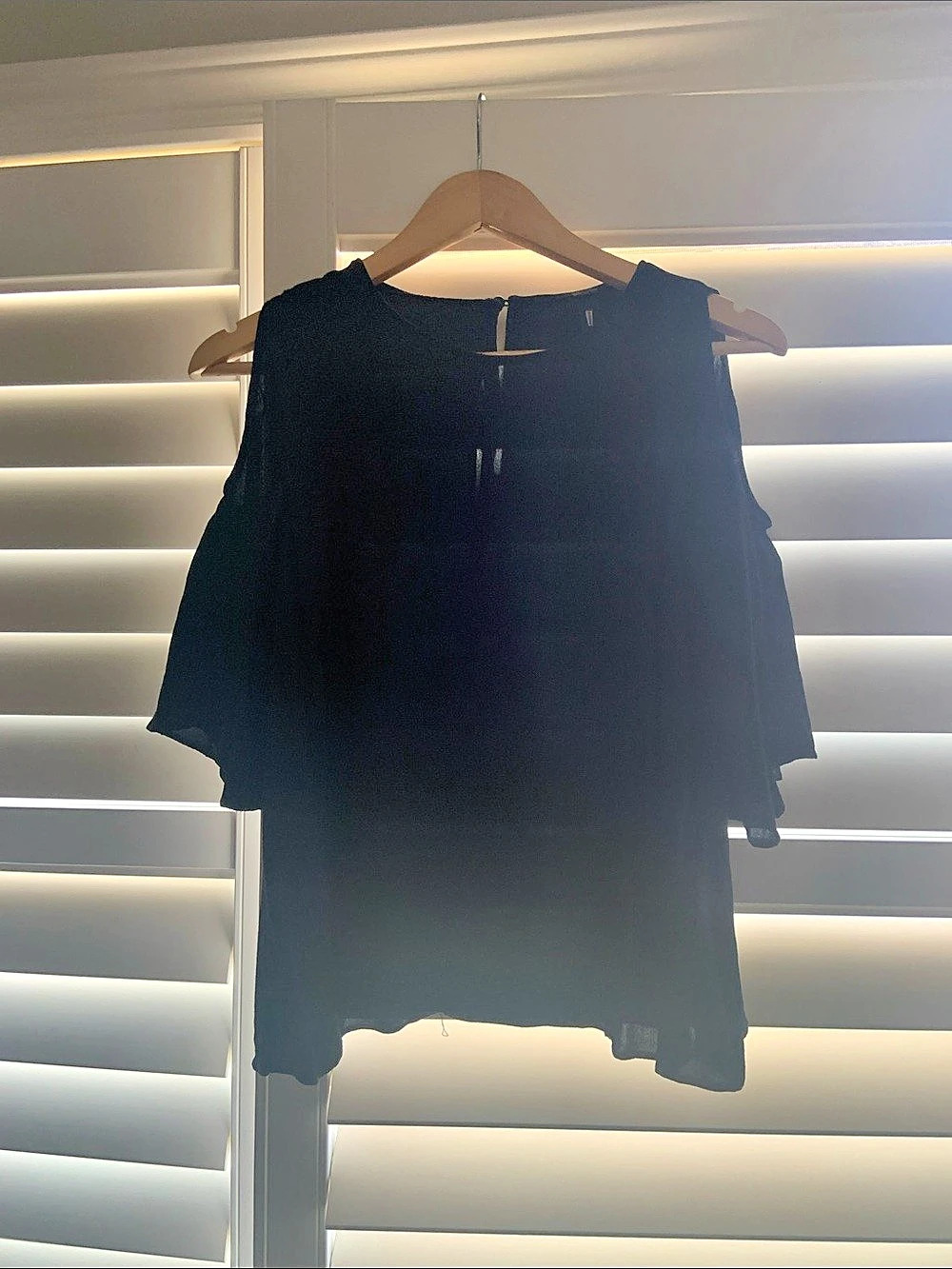 DESIGN LAB Black Mid Sleeve Shirt Like New